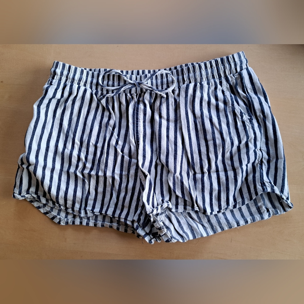 Universal Thread Short Shorts